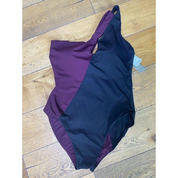 Miraclesuit Amoressa Phantom Leroux One Piece 12 - Picture 4 of 8